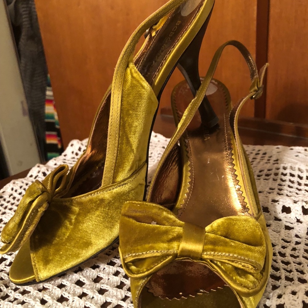 Green velvet Nina heels